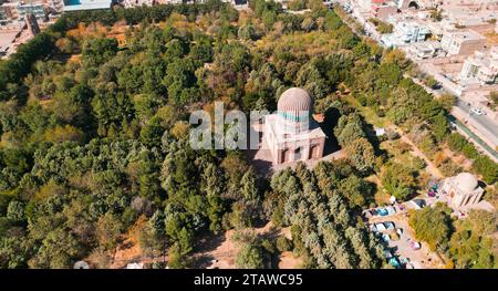 Luftaufnahme von Herat Stadt, Musalla Komplex, fünf Musallah Minarette von Herat, Zitadelle von Herat, Qala Iktyaruddin. Stockfoto