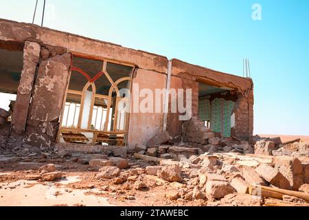 Ein Dorf, das durch ein starkes Erdbeben schwer beschädigt wurde. Herat, Afghanistan Stockfoto