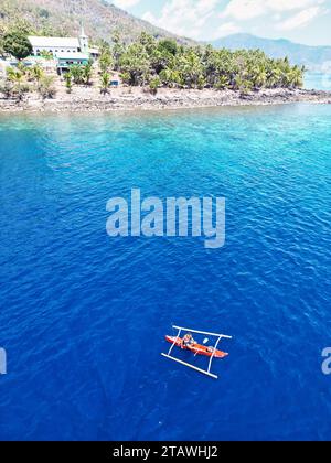 Indonesien Alor - Blick auf die Drohne Pura Island Sea Nomads - Bajau - Angeln Stockfoto