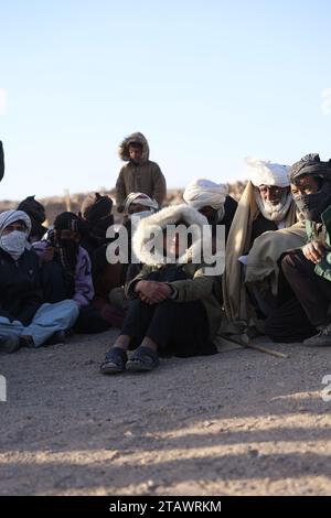 Menschen in Not, Flüchtlinge und afghanische Menschen, die Hilfe benötigen. Stockfoto