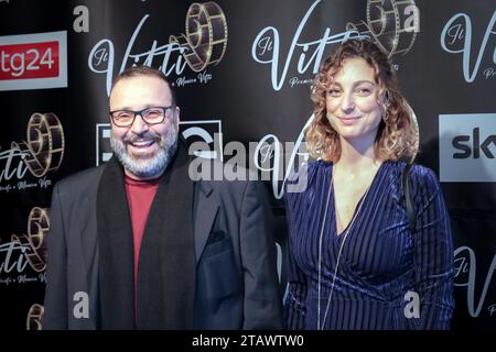 1. Dezember 2023, Rom, Italien: Massimiliano Bruno nimmt am roten Teppich der Verleihung der ersten Ausgabe des Il VITTI â€“ MONICA VITTI AWARD in den ehemaligen Studios Ponti - de Laurentiis Teil. (Kreditbild: © Gennaro Leonardi/Pacific Press via ZUMA Press Wire) NUR REDAKTIONELLE VERWENDUNG! Nicht für kommerzielle ZWECKE! Stockfoto