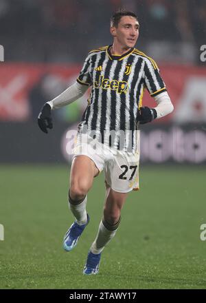 Monza, Italien. Dezember 2023. Andrea Cambiaso von Juventus während des Spiels der Serie A im Stadio Brianteo, Monza. Der Bildnachweis sollte lauten: Jonathan Moscrop/Sportimage Credit: Sportimage Ltd/Alamy Live News Stockfoto