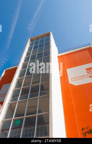 Ich schaue auf den mellor Building College Road Campus in staffordshire University Stoke in trent uk Stockfoto
