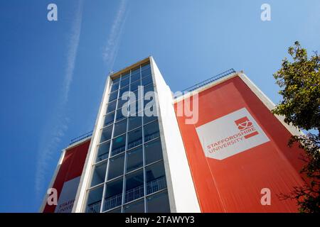 Ich schaue auf den mellor Building College Road Campus in staffordshire University Stoke in trent uk Stockfoto