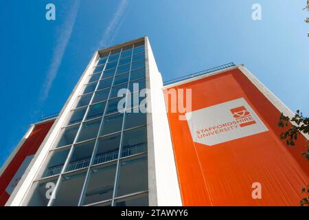 Ich schaue auf den mellor Building College Road Campus in staffordshire University Stoke in trent uk Stockfoto