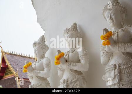 Wat Sanpanyang Luang in Lamphun, Thailand, war ursprünglich hinduistisch, wurde später aber zu einem buddhistischen Tempel konvertiert Stockfoto