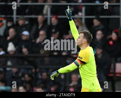 Vitality Stadium, Boscombe, Dorset, Großbritannien. Dezember 2023. Premier League Football, AFC Bournemouth gegen Aston Villa; Neto of Bournemouth Gesten Credit: Action Plus Sports/Alamy Live News Stockfoto