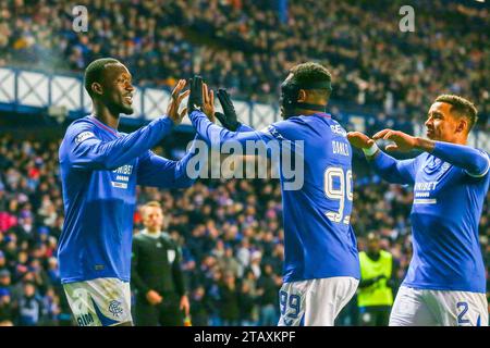 03. Dezember 23. Glasgow, Großbritannien. Die Rangers spielten im Ibrox Stadium, Glasgow, Schottland, Großbritannien, im ersten von drei Spielen der schottischen Premiership League in den nächsten sieben Tagen. (Andere Hearts und Dundee). Quelle: Findlay/Alamy Live News Stockfoto