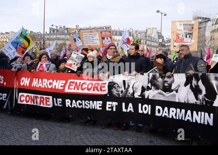 40ème anniversaire de la marche contre le racisme, les Premier teilnehmende étaient présents avec quelques députés de Gauche du P.S et de LFI Stockfoto