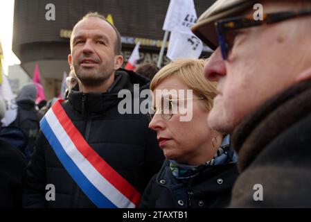 40ème anniversaire de la marche contre le racisme, les Premier teilnehmende étaient présents avec quelques députés de Gauche du P.S et de LFI Stockfoto