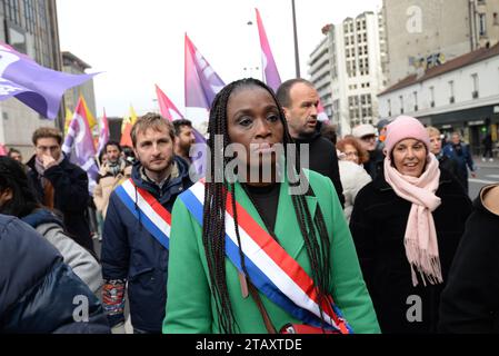 40ème anniversaire de la marche contre le racisme, les Premier teilnehmende étaient présents avec quelques députés de Gauche du P.S et de LFI Stockfoto