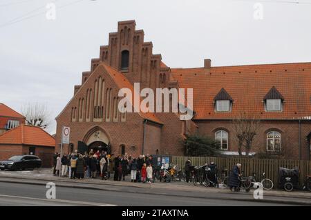 Kopenhagen, Dänemark /03. Dezember 2023/.Simon peters kirke-Mitglieder sonntagsgottesdienst am sonntag vor dem weihnachtsgottesdienst in Kastrup. (Photo.Francis Joseph Dean/Dean Pictures) Stockfoto