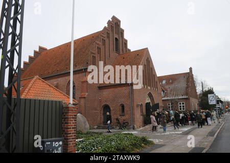 Kopenhagen, Dänemark /03. Dezember 2023/.Simon peters kirke-Mitglieder sonntagsgottesdienst am sonntag vor dem weihnachtsgottesdienst in Kastrup. Photo.Francis Joseph Dean/Dean Pictures Credit: Imago/Alamy Live News Stockfoto