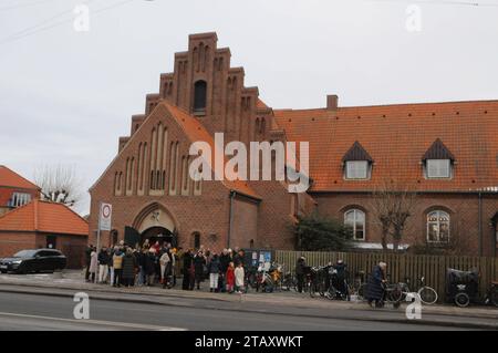 Kopenhagen, Dänemark /03. Dezember 2023/.Simon peters kirke-Mitglieder sonntagsgottesdienst am sonntag vor dem weihnachtsgottesdienst in Kastrup. Photo.Francis Joseph Dean/Dean Pictures Credit: Imago/Alamy Live News Stockfoto