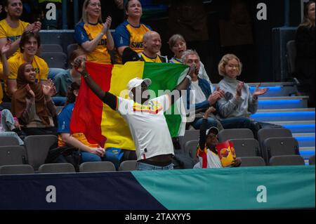 Göteborg, Schweden. Dezember 2023. Senegal-Fan beim IHF Handball-WM-Spiel der Frauen 2023 zwischen Senegal und Schweden am 3. Dezember 2023. Quelle: PS Photo / Alamy Live News Stockfoto