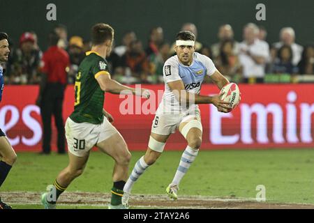 DUBAI, VAE, 3. Dezember 2023. Action vom Emirates Dubai Rugby 7s Turnier 2023. Südafrika besiegte Argentinien 12-7 und holte damit den fünften Pokal der Emirates Dubai 7s in Folge Stockfoto