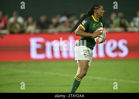 DUBAI, VAE, 3. Dezember 2023. Action vom Emirates Dubai Rugby 7s Turnier 2023. Südafrika besiegte Argentinien 12-7 und holte damit den fünften Pokal der Emirates Dubai 7s in Folge Stockfoto