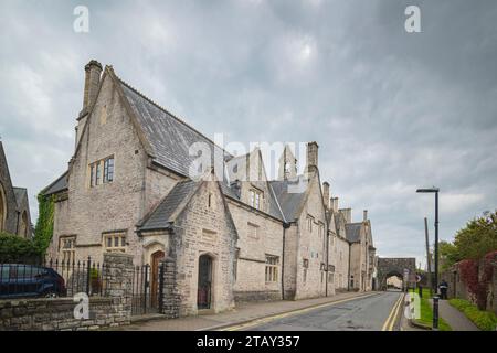 Blick auf die walisische Marktstadt Cowbridge im Vale of Glamorgan, Wales, Großbritannien Stockfoto