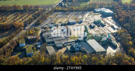 Luftbild, ehemaliges Bergwerk Prosper V Schacht 10 mit Förderturm, umgeben von herbstlichen Laubbäumen, Kirchhellen-Nord-West, Bottrop, Ruhrgebiet, Nordrhein-Westfalen, Deutschland ACHTUNGxMINDESTHONORARx60xEURO *** Luftansicht, ehemaliger Prosper V-Schacht 10 mit gewundenem Turm, umgeben von herbstlichen Laubbäumen, Kirchhellen Nordwesten, Bottrop, Ruhrgebiet, Nordrhein-Westfalen, Deutschland ATTENTIONxMINDESTHONORARx60xEURO Credit: Imago/Alamy Live News Stockfoto