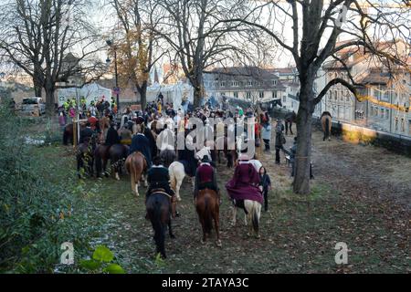 Genf, Schweiz - 11. Dezember 2022. Feierlichkeiten des jährlichen L' Escalade Festivals in Genf im Dezember mit Paraden, Musik, Schokolade und Wein. Stockfoto