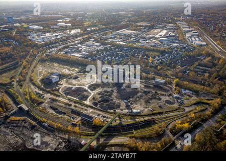 Luftbild, Abriss Zechengebäude Prosper II-Gelände an der Knappenstraße neben dem Malakowturm, hinten das Gewerbegebiet an der Knippenburg, Wohngebiet Knappenstraße, Welheim, Bottrop, Ruhrgebiet, Nordrhein-Westfalen, Deutschland ACHTUNGxMINDESTHONORARx60xEURO *** Luftaufnahme, Abriss des Zeche Prosper II in der Knappenstraße neben dem Malakowturm, hinter dem Gewerbegebiet an der Knippenburg, Wohngebiet Knappenstraße, Welheim, Bottrop, Ruhrgebiet, Nordrhein-Westfalen, Deutschland ACHTUNGxMINDESTHONORARx60xEURO Credit: Imago/Alamy Live News Stockfoto