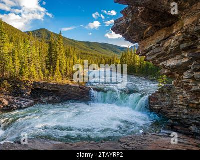 Schafe Fluss fällt in den Rocky Mountains, der Südwesten Alberta Stockfoto