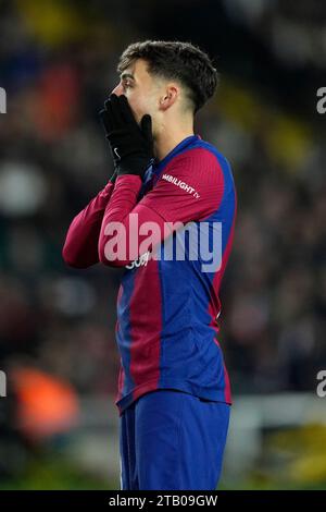 Barcelona, Spanien. Dezember 2023. Pedri (FC Barcelona) spielt am 3. Dezember 2023 im Lluis Companys Stadion in Barcelona, Spanien, während des Fußballspiels La Liga zwischen dem FC Barcelona und Atletico de Madrid. Foto: Siu Wu. Quelle: dpa/Alamy Live News Stockfoto