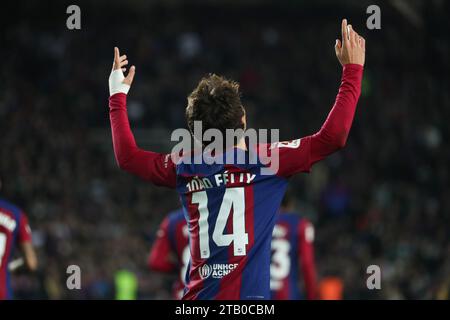 Barcelona, Spanien. Dezember 2023. Joao Felix aus Barcelona feiert sein Tor während eines Fußballspiels der La Liga zwischen dem FC Barcelona und Atletico de Madrid am 3. Dezember 2023 in Barcelona. Quelle: Joan Gosa/Xinhua/Alamy Live News Stockfoto