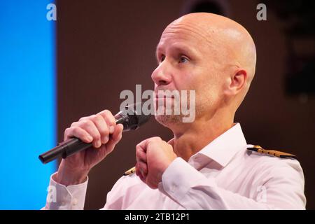 AIDA Nova Kapitain Jens Janauscheck in verschiedenen Porträts, Kreuzfahrt-Fotoeindruecke zum Thema Kreuzfahrt bei einer AIDAnova Kreuzfahrt auf Metropolentour von Hamburg ueber Rotterdam, Zeegbruegge, Cherbourg, Southampton und wieder zurueck nach Hamburg. Kreuzfahrt - AIDAnova *** AIDA Nova Kapitän Jens Janauscheck in verschiedenen Porträts, Kreuzfahrt Fotoimpressionen zum Thema Kreuzfahrt auf einer AIDAnova Kreuzfahrt auf einer Großstadtrundfahrt von Hamburg über Rotterdam, Zeegbruegge, Cherbourg, Southampton und zurück nach Hamburg Kreuzfahrt AIDAnova Credit: Imago/Alamy Live News Stockfoto