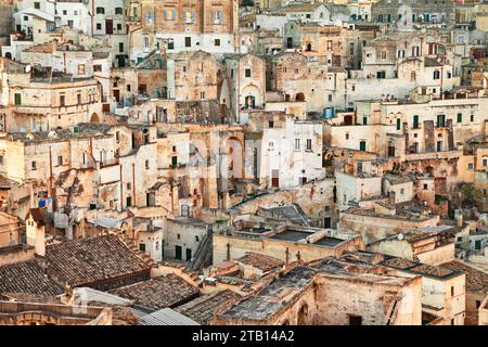 Matera, Basilicata, Italien: Landschaft am Morgen der malerischen Altstadt namens Sassi in der Stadt Europäische Kulturhauptstadt 2019 Stockfoto