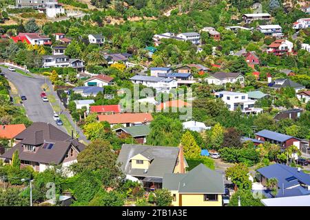 Häuser in Cass Bay, Lyttelton Harbour, Bank's Peninsula, Canterbury Region, Südinsel, Neuseeland Stockfoto