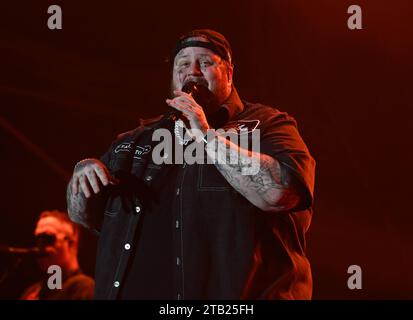 FORT LAUDERDALE, FL - 03. DEZEMBER: Jelly Roll tritt am 2. Tag des Audacy s Riptide Music Festival 2023 im Fort Lauderdale Beach Park am 3. Dezember 2023 in Fort Lauderdale, Florida auf. Copyright: Xmpi04x Stockfoto