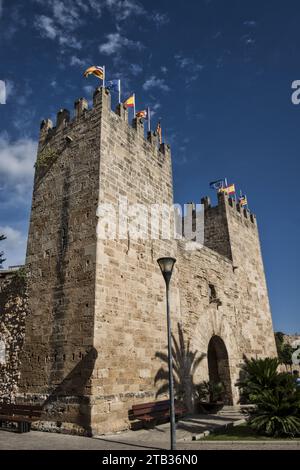 Kleine Stadt und Schlösser auf Mallorca, Spanien, Europa Stockfoto