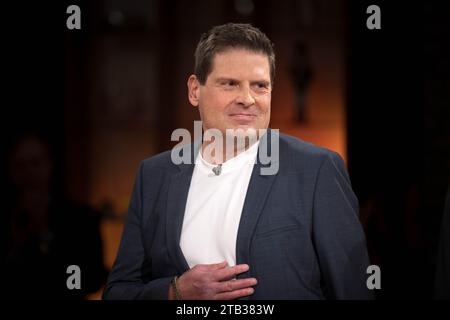 Bremen, Deutschland. Dezember 2023. Jan Ullrich bei der Aufnahme der Radio Bremen Talkshow '3nach9'. Quelle: Sina Schuldt/dpa/Alamy Live News Stockfoto