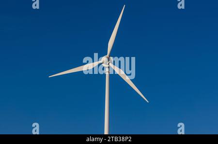 Windkraftanlage eine Windkraftanlage bei Bonndorf im Schwarzwald im Landkreis Waldshut, Baden-Württemberg. Bonndorf im Schwarzwald, Deutschland, 03.12.2023 *** Windkraftanlage Eine Windkraftanlage bei Bonndorf im Schwarzwald im Landkreis Waldshut, Baden Württemberg Bonndorf im Schwarzwald, Deutschland, 03 12 2023 Credit: Imago/Alamy Live News Stockfoto