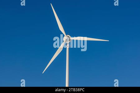 Windkraftanlage eine Windkraftanlage bei Bonndorf im Schwarzwald im Landkreis Waldshut, Baden-Württemberg. Bonndorf im Schwarzwald, Deutschland, 03.12.2023 *** Windkraftanlage Eine Windkraftanlage bei Bonndorf im Schwarzwald im Landkreis Waldshut, Baden Württemberg Bonndorf im Schwarzwald, Deutschland, 03 12 2023 Credit: Imago/Alamy Live News Stockfoto