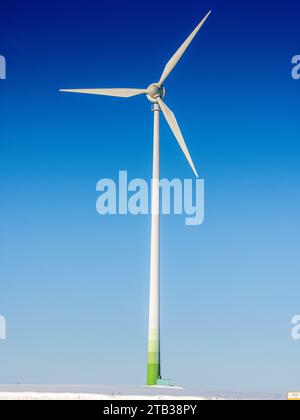 Windkraftanlage eine Windkraftanlage bei Bonndorf im Schwarzwald im Landkreis Waldshut, Baden-Württemberg. Bonndorf im Schwarzwald, Deutschland, 03.12.2023 *** Windkraftanlage Eine Windkraftanlage bei Bonndorf im Schwarzwald im Landkreis Waldshut, Baden Württemberg Bonndorf im Schwarzwald, Deutschland, 03 12 2023 Credit: Imago/Alamy Live News Stockfoto