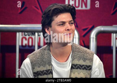 Alex hogh Andersen auf der German Film & Comic Con Winter Edition in der Messe Dortmund. Dortmund, 03.12.2023 *** Alex hogh Andersen auf der German Film Comic Con Winter Edition auf der Messe Dortmund Dortmund, 03 12 2023 Foto:Xn.xKubelkax/xFuturexImagex Comic con 3338 Credit: Imago/Alamy Live News Stockfoto