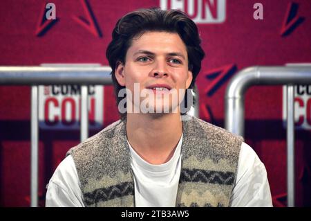 Alex hogh Andersen auf der German Film & Comic Con Winter Edition in der Messe Dortmund. Dortmund, 03.12.2023 *** Alex hogh Andersen auf der German Film Comic Con Winter Edition auf der Messe Dortmund Dortmund, 03 12 2023 Foto:Xn.xKubelkax/xFuturexImagex Comic con 3341 Credit: Imago/Alamy Live News Stockfoto