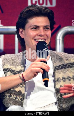 Alex hogh Andersen auf der German Film & Comic Con Winter Edition in der Messe Dortmund. Dortmund, 03.12.2023 *** Alex hogh Andersen auf der German Film Comic Con Winter Edition auf der Messe Dortmund Dortmund, 03 12 2023 Foto:Xn.xKubelkax/xFuturexImagex Comic con 3335 Credit: Imago/Alamy Live News Stockfoto