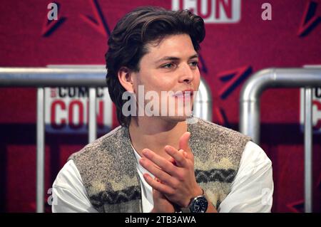 Alex hogh Andersen auf der German Film & Comic Con Winter Edition in der Messe Dortmund. Dortmund, 03.12.2023 *** Alex hogh Andersen auf der German Film Comic Con Winter Edition auf der Messe Dortmund Dortmund, 03 12 2023 Foto:Xn.xKubelkax/xFuturexImagex Comic con 3340 Credit: Imago/Alamy Live News Stockfoto