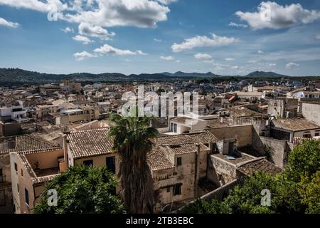 Kleine Stadt und Schlösser auf Mallorca, Spanien, Europa Stockfoto