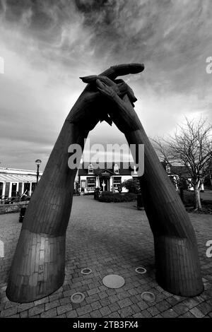 Die Statue der Hände in Gretna Green, Dumfries und Galloway, Schottland, Großbritannien Stockfoto