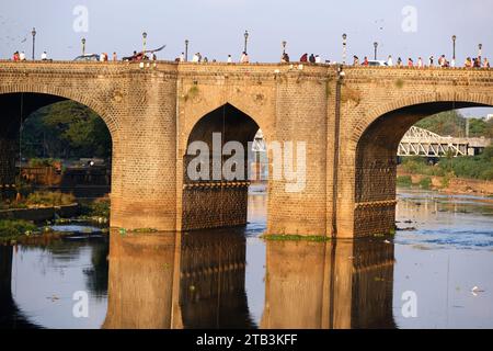 Am 30. November 2023 wurde die Chhatrapati Shivaji-Brücke 1924 erbaut, diese Heritage-Brücke wurde während der britischen Herrschaft von Raobahadur Ganpatrao Mahadeo Kenjale erbaut Stockfoto