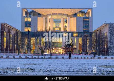 Das Bundeskanzleramt in Berlin. 04.12.2023, Berlin, das Bundeskanzleramt Berlin., Berlin Berlin Deutschland, DEU Bundeskanzleramt *** das Bundeskanzleramt Berlin 04 12 2023, Berlin, das Bundeskanzleramt Berlin, Berlin Deutschland, DEU Bundeskanzleramt Kredit: Imago/Alamy Live News Stockfoto