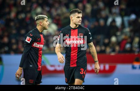 Leverkusen, Deutschland. Dezember 2023. Exequiel Palacios (Leverkusen), Granit Xhaka (Leverkusen) Bayer Leverkusen - Borussia Dortmund 03.12.2023 Copyr Stockfoto