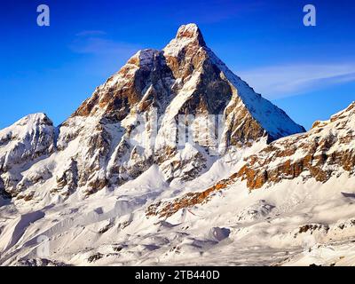 Matterhorn, Cervino, V, also von den Skipisten in Cervinia Stockfoto