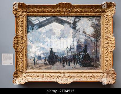 London, Großbritannien - 19. Mai 2023: The Gare St-Lazare von Claude Monet. Dieses Gemälde ist eines von einem Dutzend Ansichten des Gare Saint-Lazare, das Monet in EA malte Stockfoto