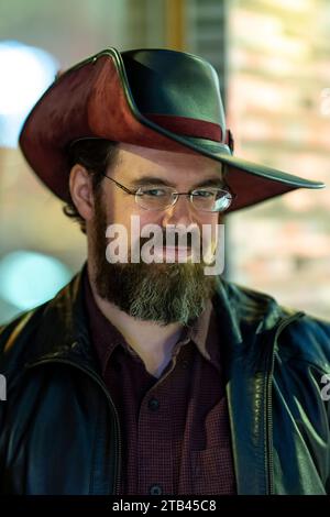 München, Deutschland. Dezember 2023. Der US-amerikanische Autor Christopher Paolini. Quelle: Lennart Preiss/dpa/Alamy Live News Stockfoto