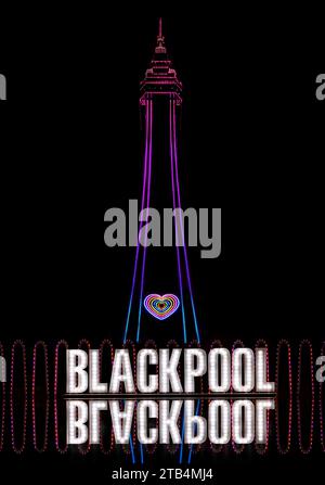 Blackpool, Lancashire, Großbritannien. November 2023. Blackpool Tower beleuchtet bei Nacht mit einem reflektierten Schild mit der Aufschrift Blackpool. Schwarzer Hintergrund Stockfoto